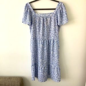 NWT Monteau dress Blue White Floral Size L Spring Summer Light Weight
